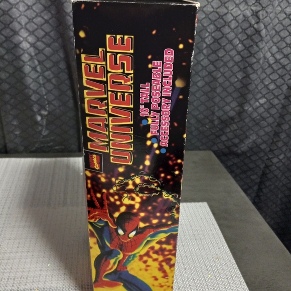 1997 Toy Biz Marvel Universe Jean Grey 10 inch Tall Fully Poseable - Picture 4 of 9